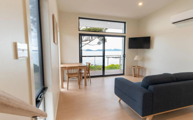 Swansea Beach Chalets