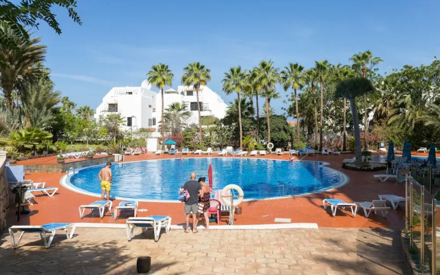 408 Enchanting Sea View Apartment, WiFi and Sea Front