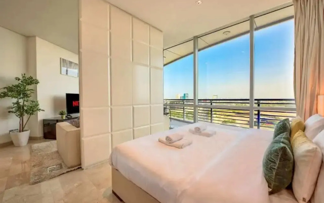 Luxury Apartment Steps Away From Everything!