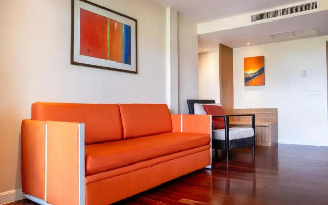 Courtyard Phuket at Surin Beach