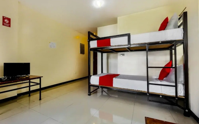 Vaccinated Staff - OYO 850 Clr Mn Inn