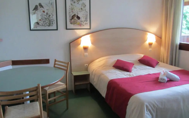 VVF Montpeyroux Auvergne, Parent