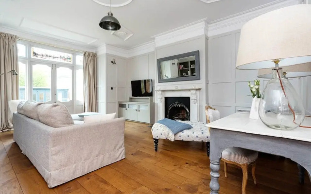 Chic Interiors near Streatham Common