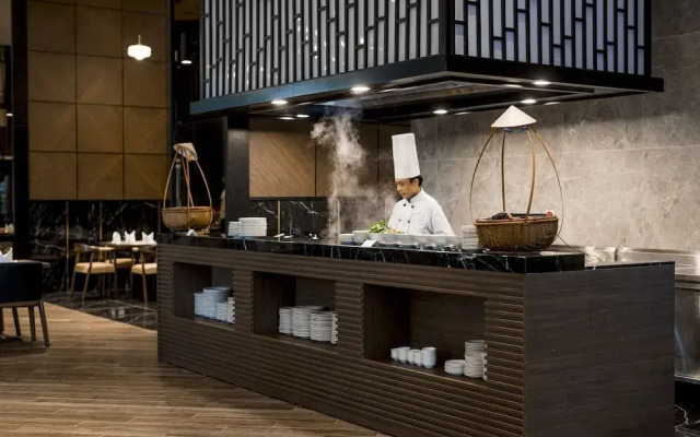 Ramada Hotel & Suites By Wyndham Halong Bay View