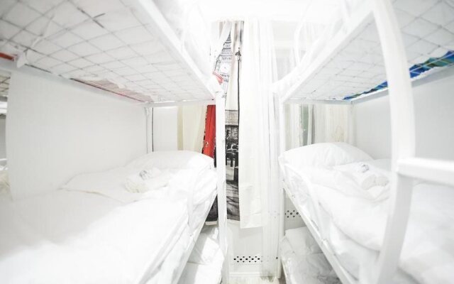 G-Art Hostel
