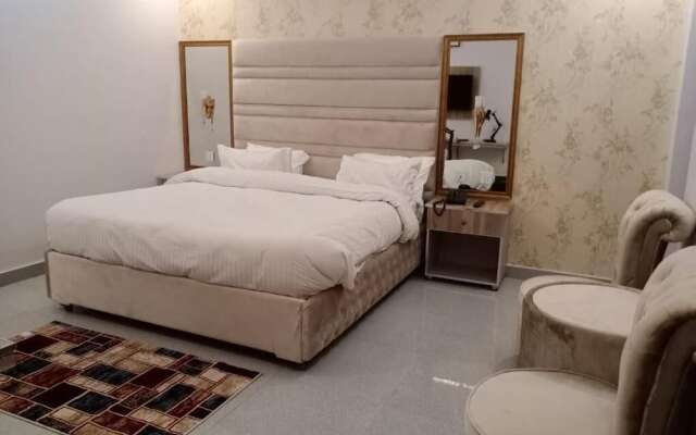 Shanze Hotel And Suites