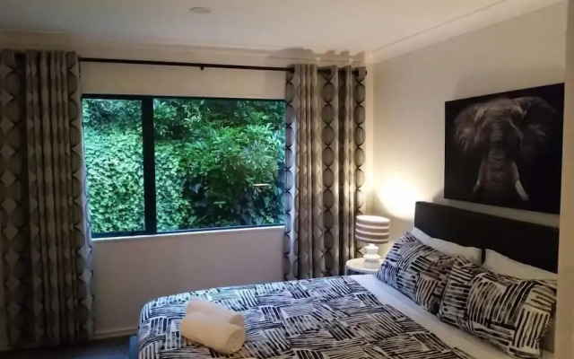 Gulf Harbour Guest House Apartment