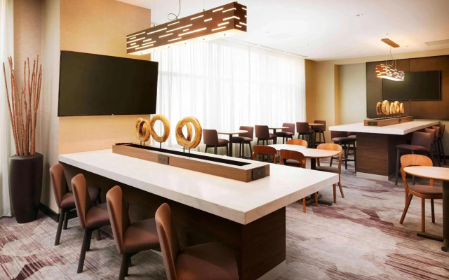 Courtyard by Marriott Indianapolis Downtown