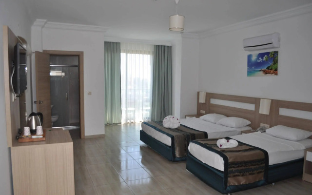 Green Life Hotel
