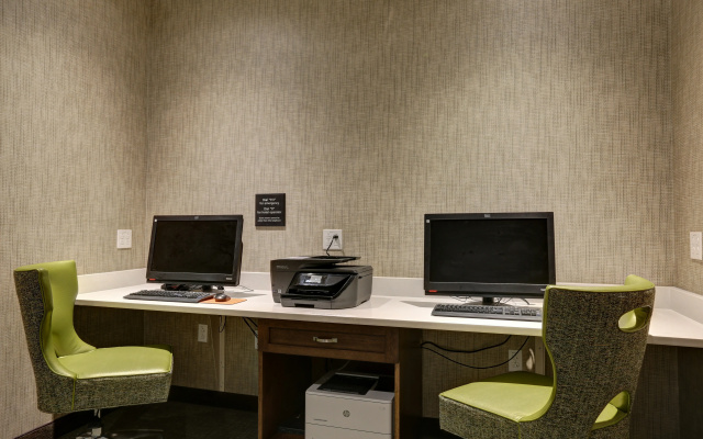 Hampton Inn & Suites Tampa Busch Gardens Area