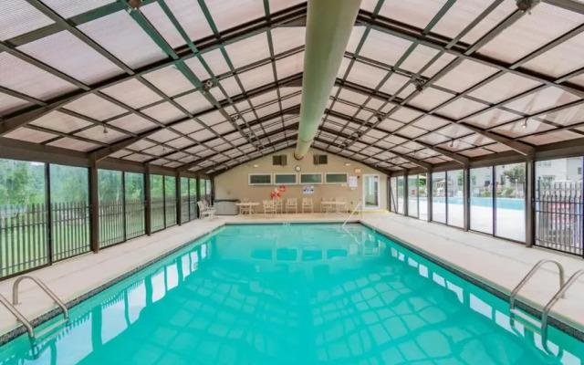 Table Rock Escape at Pointe Royale