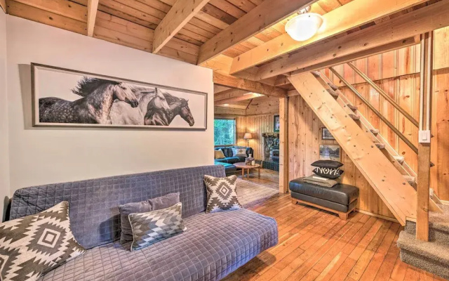 Three Enchanting Riverfront Cabins: Hot Tub Access