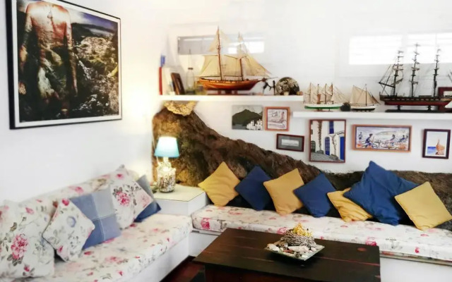 Enkidu Artist Apartment