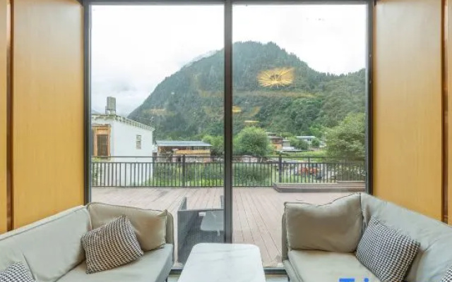 Zouqi Luxing Hotel (Yubeng Village) — 2-star hotel in Deqin
