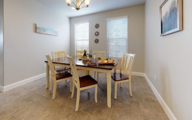 Sweet 3 Bedroom Apts