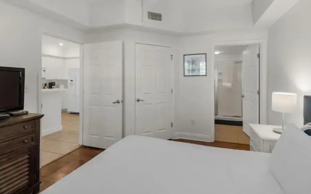 Pool, Fitness Center & Central Location