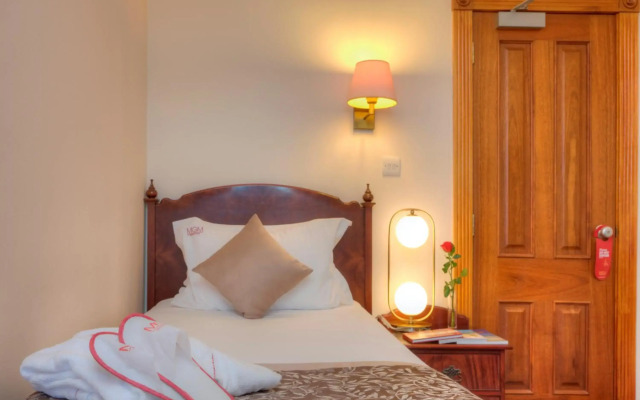 Muthu Alexandra Hotel