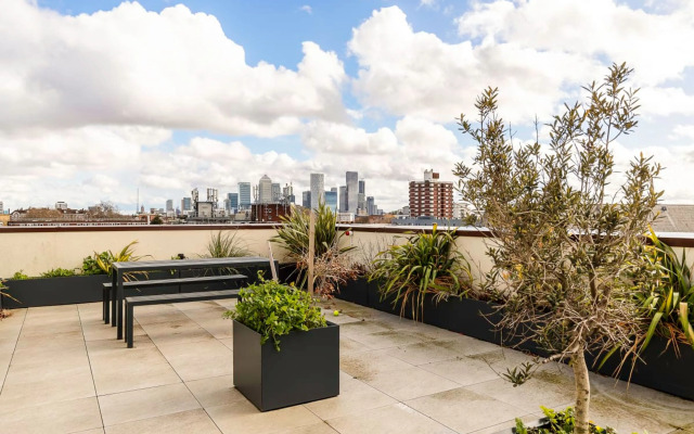 City View Spacious 2 Bedroom Penthouse