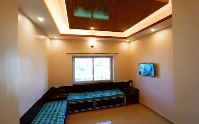 Rose garden enclave for families