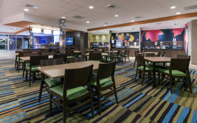 Fairfield Inn & Suites Boston Marlborough/Apex Center