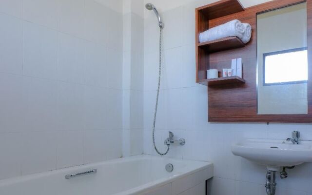 OYO 953 Family Beach Hotel