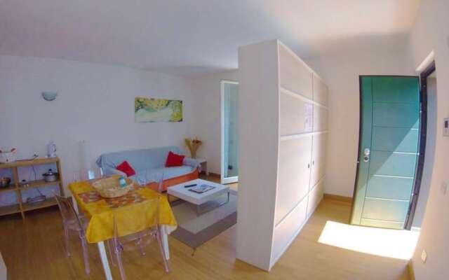 Silver Lake Residence