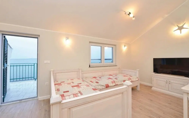 Awesome Home in Kosljun With Wifi and 7 Bedrooms