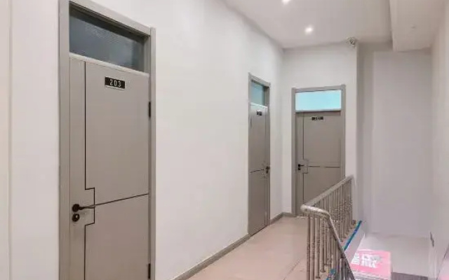 Meteor Esports Hotel (Pedestrian Street Store)