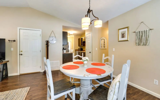 Cozy Fayetteville Vacation Rental Near Campus!