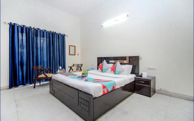 FabHotel Ashray