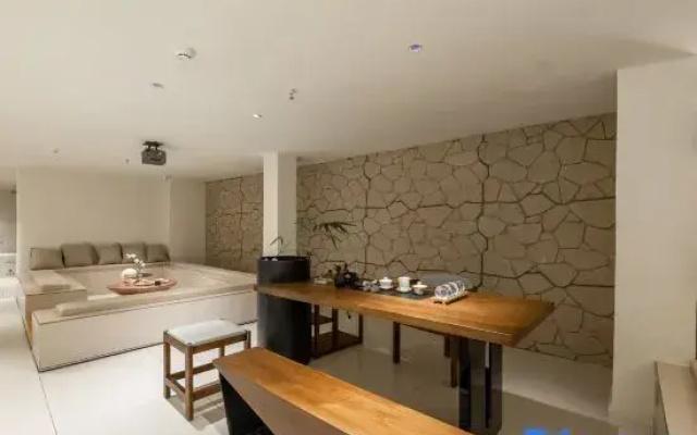 Worry-free-He Shan Ji Carefree Holiday Homestay