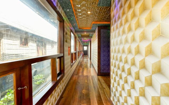 OYO 22272 Houseboat Anugraha 8 Bhk