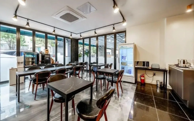 Dongducheon G7 Hotel