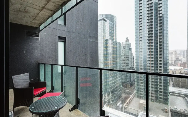 Bell Centre Apartments by Hometrotting