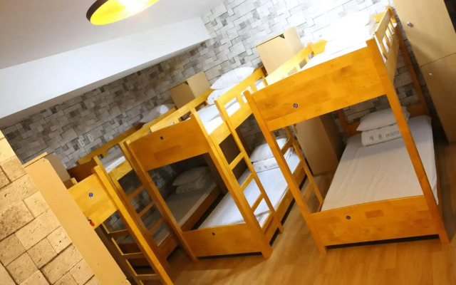 Yes Guesthouse - Hostel
