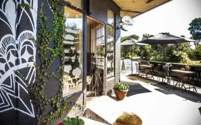 Luxurious Bayside Retreat, 2 min walk to the beach