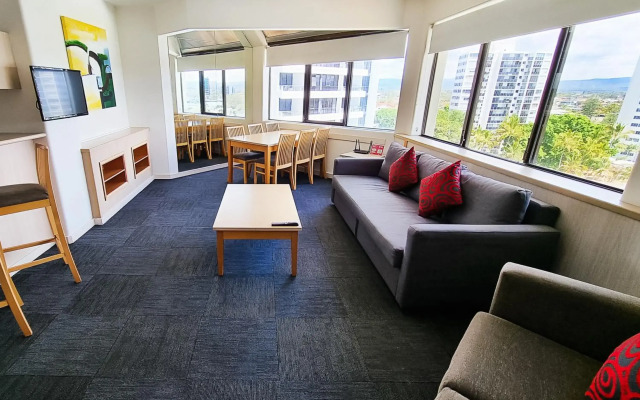 Tiki Hotel Surfers Paradise