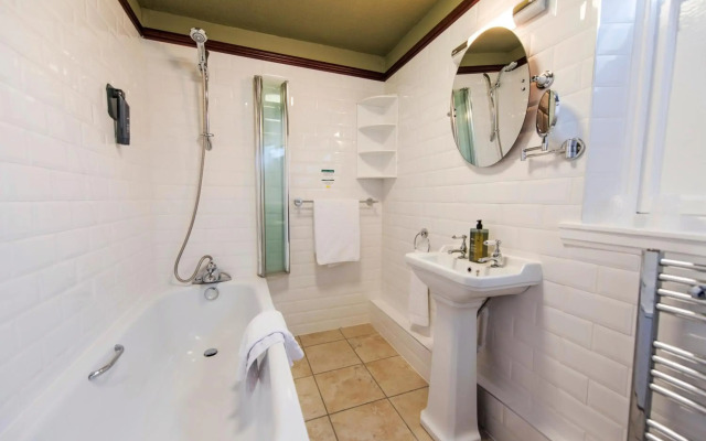 Salutation Hotel