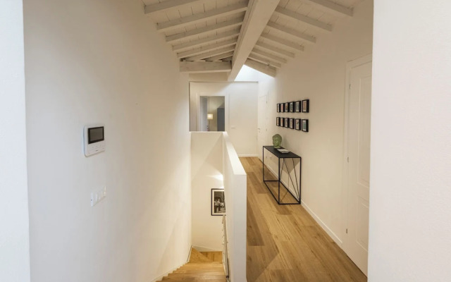 Salutati Apartments by MMega