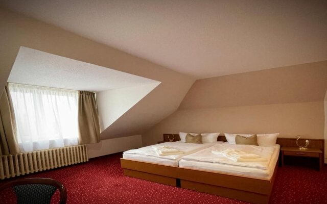 Lazensky Hotel Pyramida I
