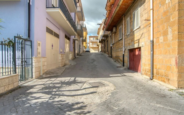 Independent House With Shared Pool