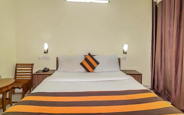 OYO 7578 Hotel Luck Residency