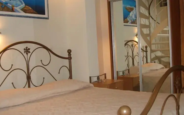 Pansion Koroni