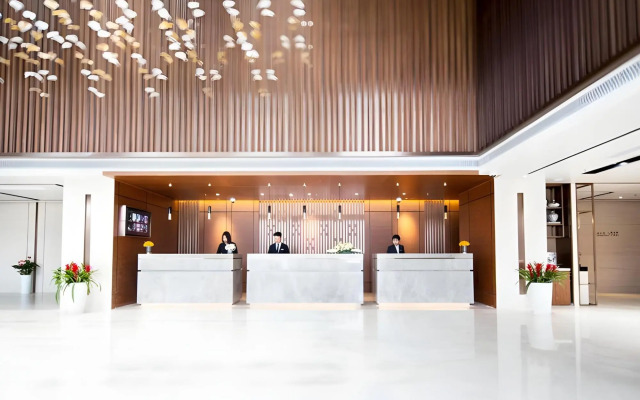 Yitel Collection (Shanghai Qiantan Sanlin world Creative Park) Road)