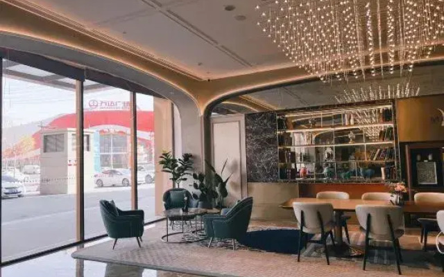 Mercure Kashgar Wanda Plaza