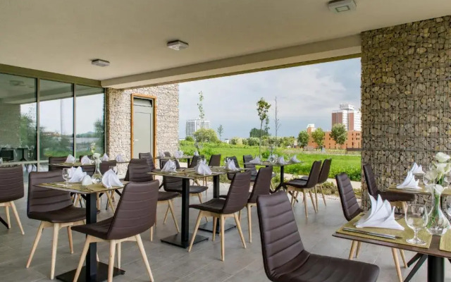 Akadémia Hotel