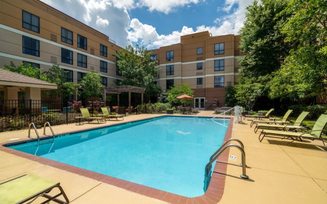Staybridge Suites Memphis - Poplar Ave East by IHG
