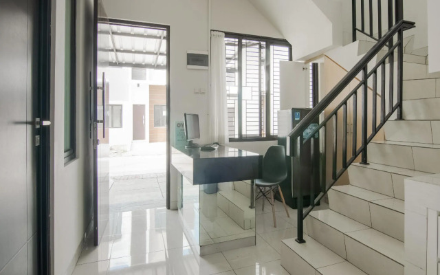 Columbus Residence J1 by OYO Rooms