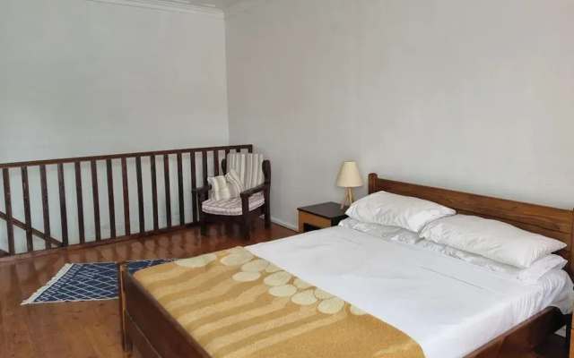 1-bed House Sleeps 4 - Free Parking, Patio, Wifi
