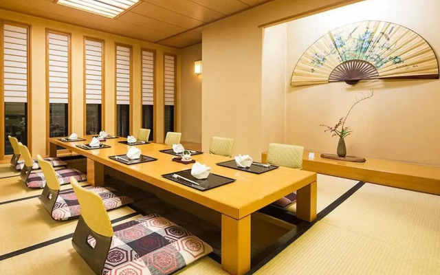 Kanazawa Hakuchoro Hotel Sanraku
